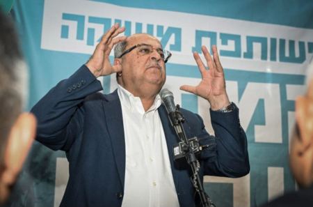 الطيبي يطالب بتحقيق عاجل في منشورات دعمت مخططًا لاستهداف المواطنين العرب
